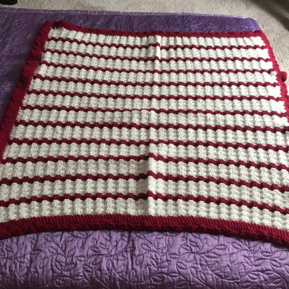 Handmade Crotchet Throw Blanket Burgundy and Cream - Picture 3 of 4